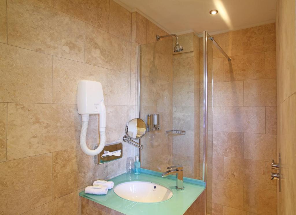 Pier Hotel 3*